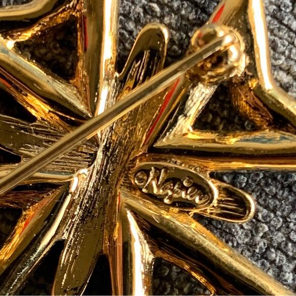 Napier Vintage Brooch Maltese Cross Gold tone Swarovski Crystal - Picture 11 of 11